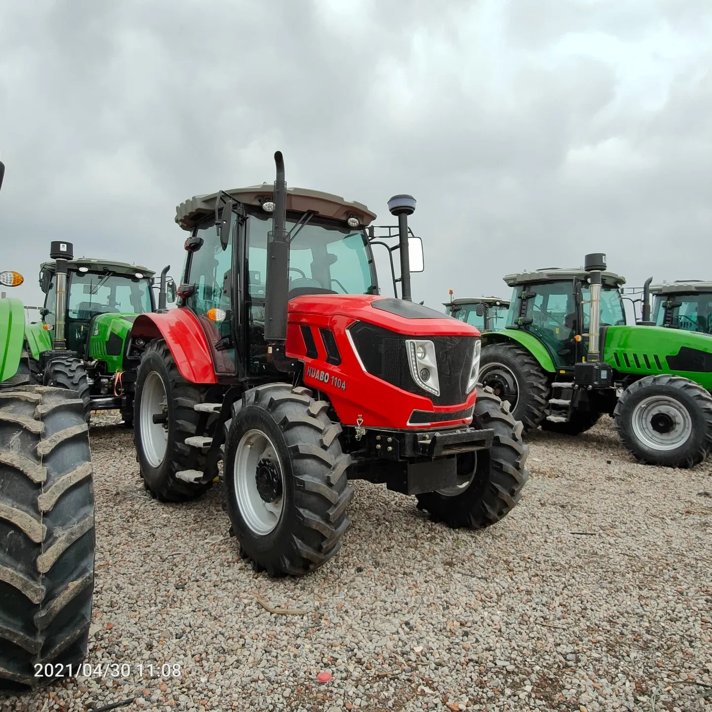 4X4 110HP Good Quality Farm Tractor with Low Price Factory Made in China