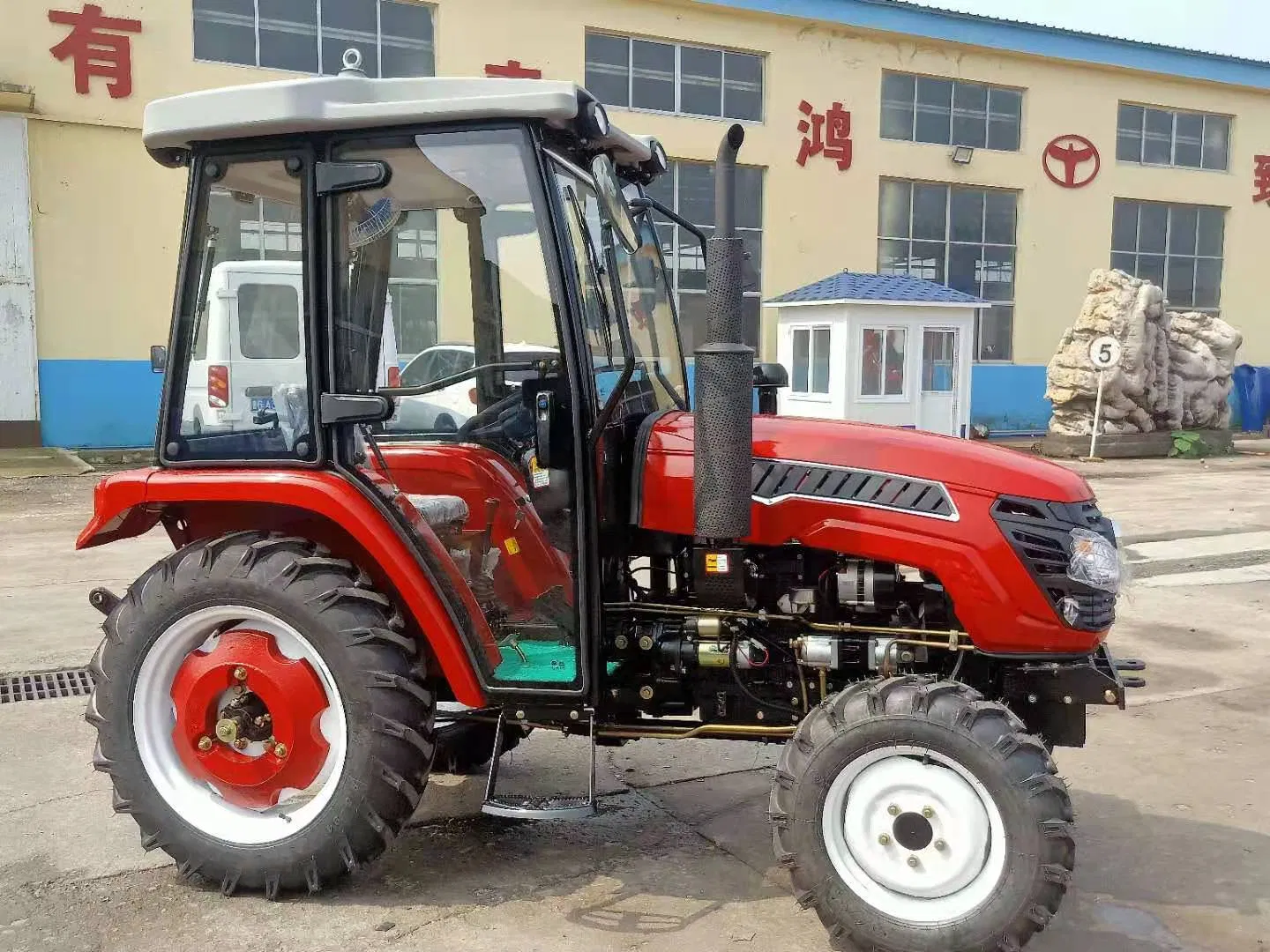 Agricultural Machinery 30HP 4WD Compact Mini Tractor Garden Farm Tractor with Loader
