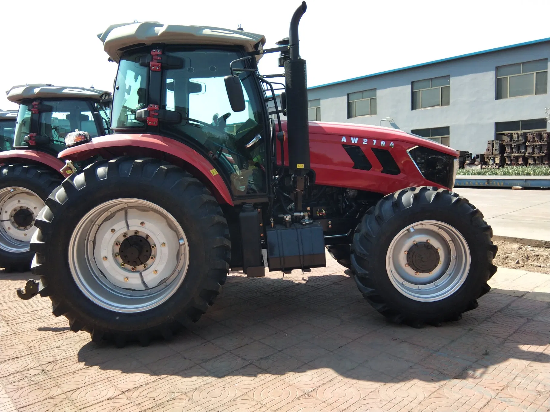 Cheapest Tractor in The World 160HP 170HP 180HP 190HP 200HP 220HP 230HP 240HP 260HP Big Tractor Heavy Tractor with Cabin A/C