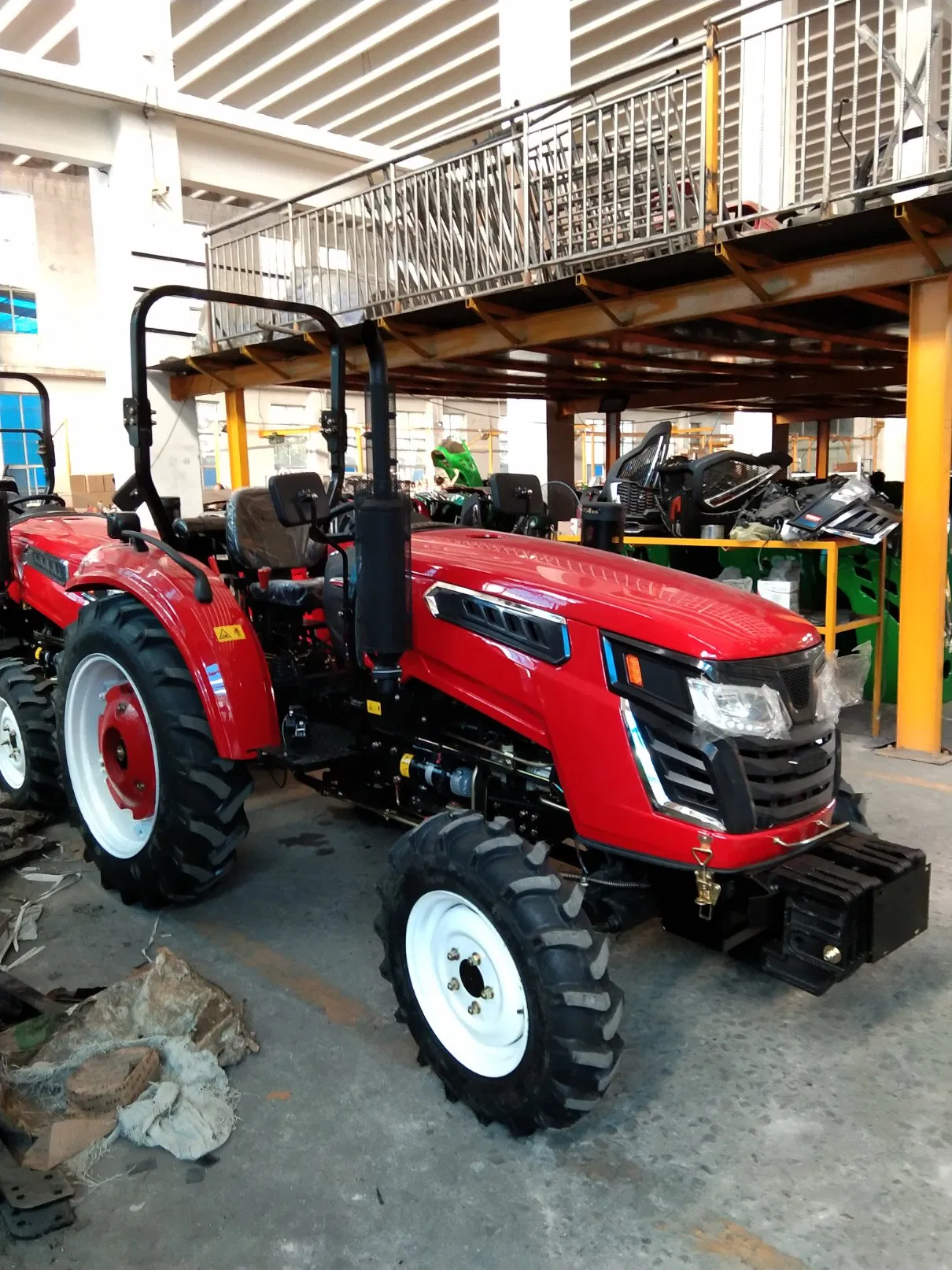 Chinese Compact Tractor Agriculture Farming Equipment 60HP 70HP 80HP 90HP 100HP Tractor Agricultural 4 Wheel 4WD 2wdfarm Tractor for Farmers