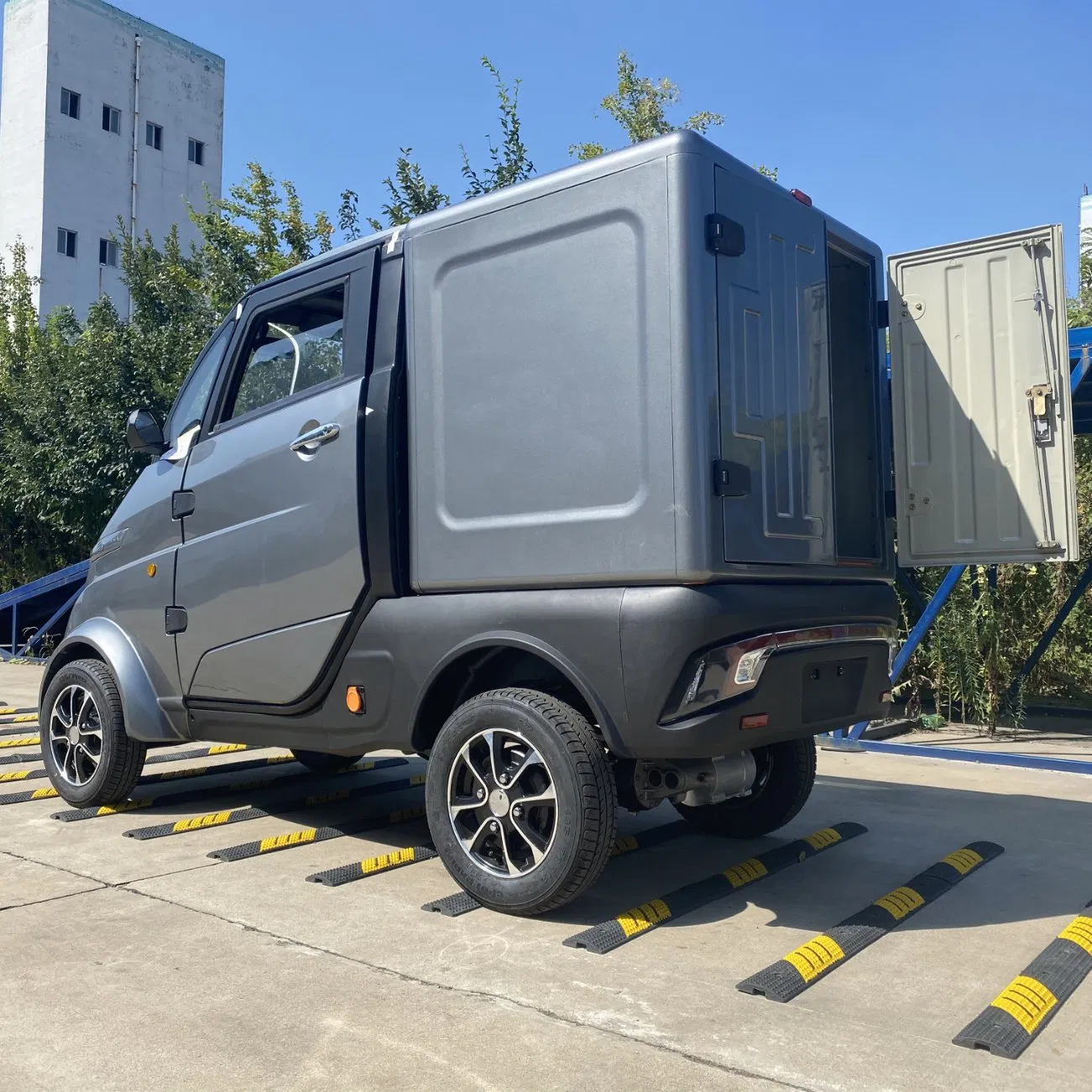 EEC Approval Electric Four Wheel Mini Van for Logistics