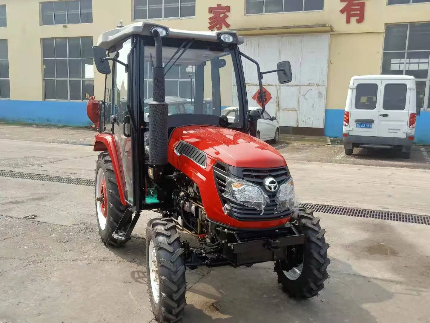 Factory Supply 30HP 4WD Agriculture Tractor Compact Walking Farm Tractors