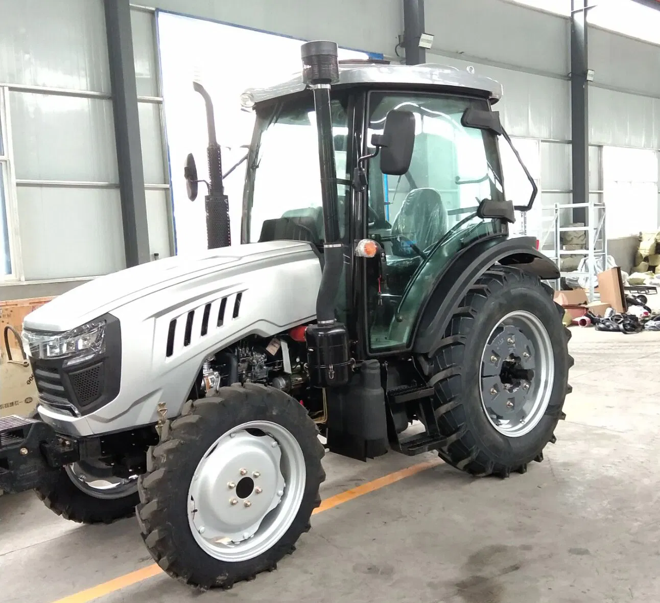 Farm 100HP 110HP 120HP 4WD Tractor with Td Chassis 30h 40HP 50 HP 55HP 60HP 80HP 90HP 100HP 120HP 200HP 220HP Tractor China Best Factory Whole Sale Price
