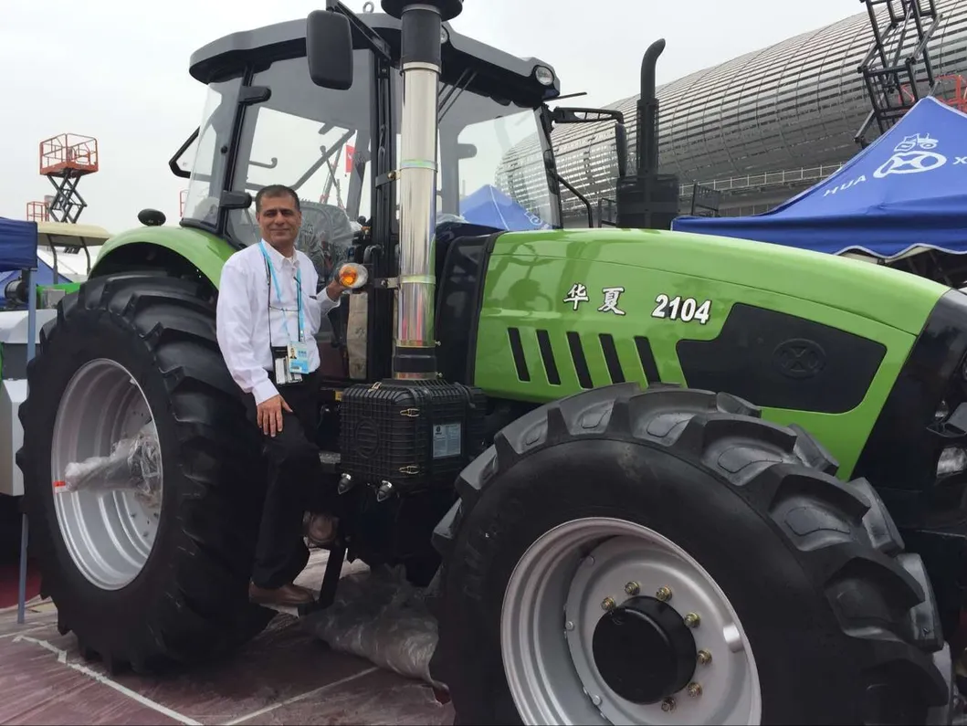 Good Quality Agriculture and Farm Tractor Made in China