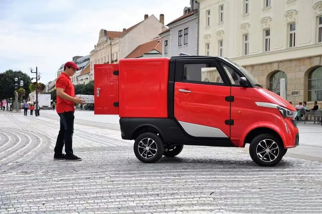 Mini Van L7e Approved 3kw Motor Electric Delivery Van with Lithium Battery