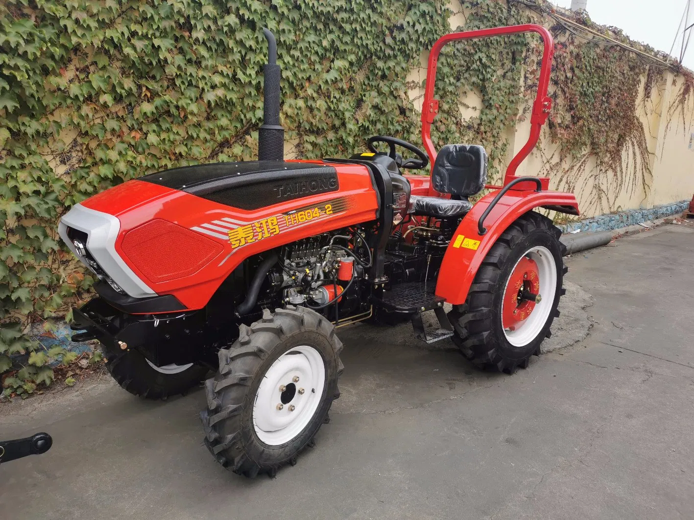 Multipurpose 30HP 4WD Agricultural Machinery Lawn Garden Farm Tractor