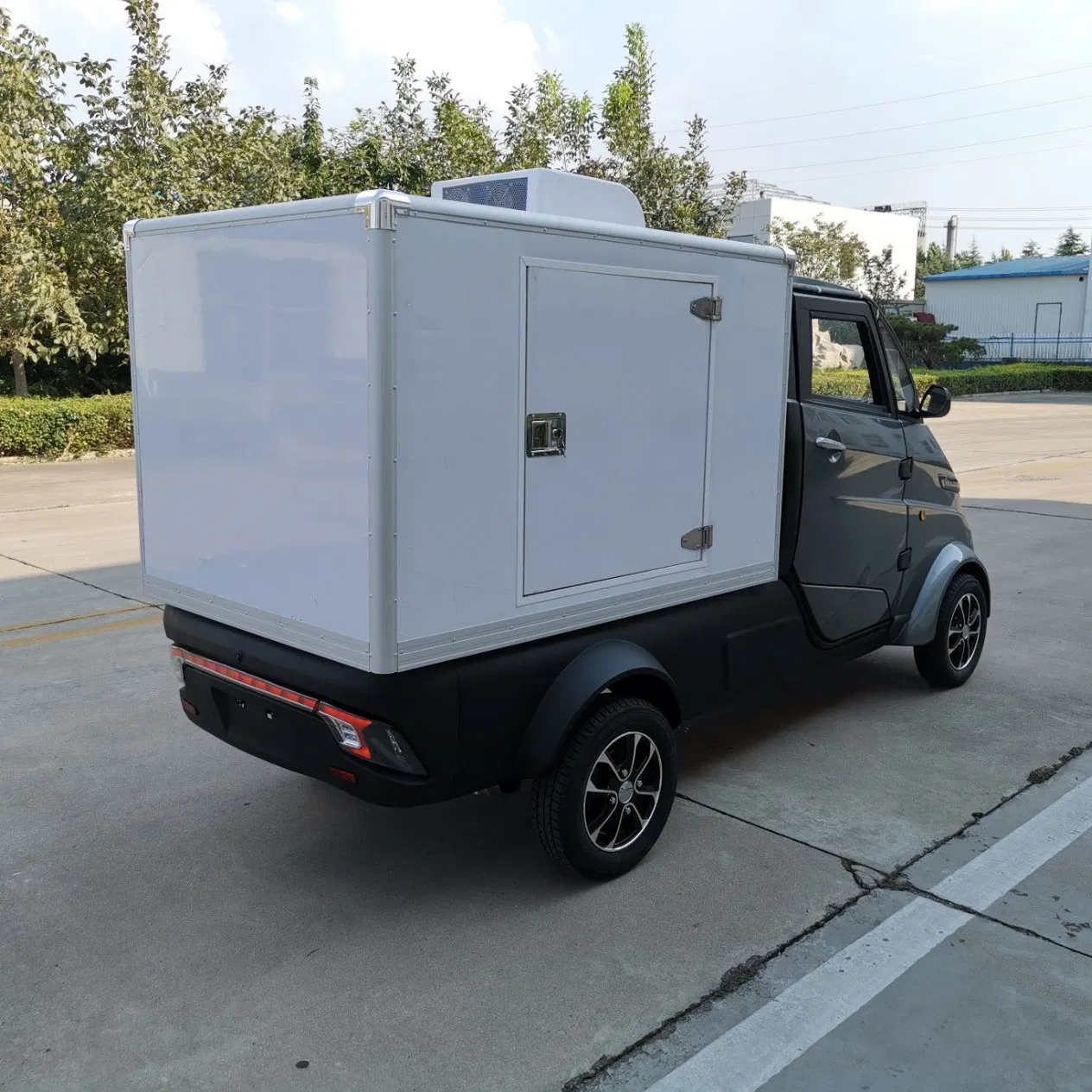 Popular L7e Certificate Light Weight Small Electric Truck for Logistic